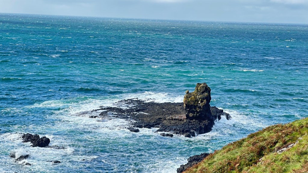 Chasing the Wild Atlantic Way: My First Solo‑ish Adventure in Ireland